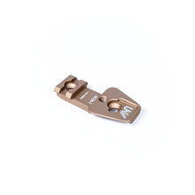 iRayUSA RICO MICRO PICTAIL 2 [TAN]: Helmet/Weapon Shoe (IRAY-AC59-T)
